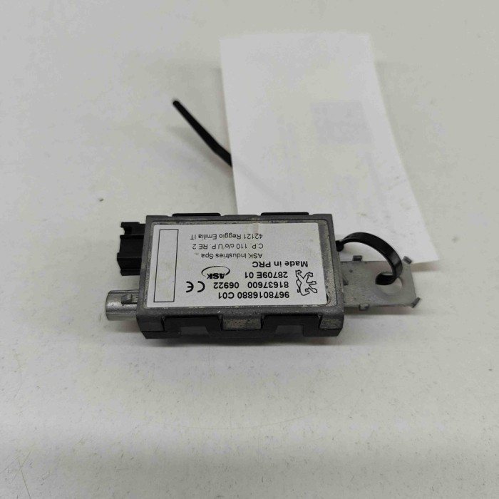 Amplificator de antena CITRO&Euml;N DS7 Crossback 2023 OEM: 9678016880