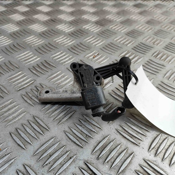 Senzor de nivel &icirc;nălțime dreapta spate TESLA MODEL X 2020 OEM: 1027946-00-A 31879695