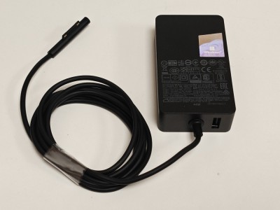 Incarcator Microsoft Surface Pro 5, Model 1800, SU10528-16007, 15V, 2.38A, 44W foto