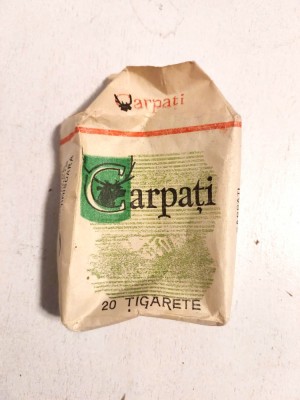 Ambalaj pachet tigari Carpati, din 1975 (fara tigarete), vintage, colectie foto