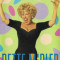 Caseta Bette Midler-Experience The Divine,The Greatest Hits, originala