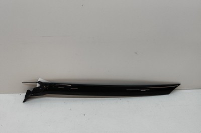 Ornament vertical parbriz dreapta LAND ROVER RANGE ROVER VELAR L560 2018 OEM: J8A2-025A52-A | 27452262 foto