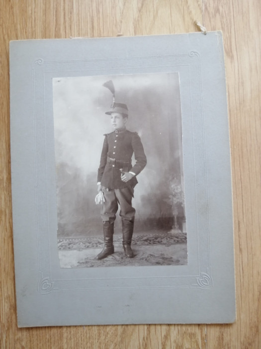 Copil in uniforma militara - fotografie 1911 - dimensiuni: 15 cm x 20 cm