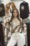 Bluza dama cu maneci tip fluture bej cu maro si detalii aurii