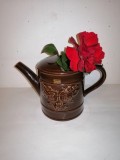 Vaza de flori maro in forma de stropitoare arta ceramica Guldkroken Hjo Suedia