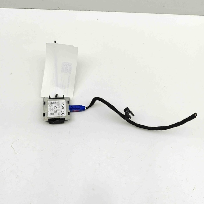 Amplificator de antena OPEL MOKKA 2024 OEM: 9840652280