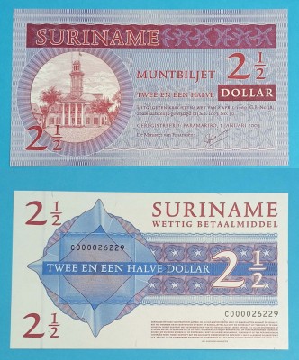 Surinam 2.5 Dollars 2004 &amp;#039;Muntbiljet&amp;#039; UNC serie: C000026229 p#156 foto