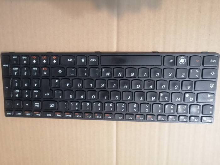 tastatura Lenovo P580 P585 G580 G580A G585 Z580 Z585 N580 N586