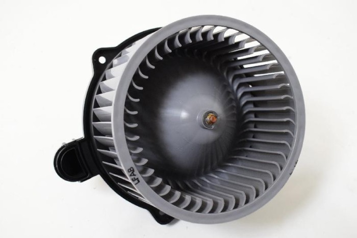 Ventilator aeroterma TESLA MODEL S 2016 OEM: F00S3B2575 | 2926639