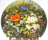 FARFURIE DECORATIVA PORTELAN BRADEX EDITIE LIMITATA CU CERTIFICAT DECOR FLORI SALBATICE 19 CM