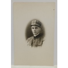OFITER ROMAN , CU MARCA REGELUI FERDINAND PE CHIPIU , FOTOGRAFIE FORMAT CARTE POSTALA , INCEPUTUL SEC. XX