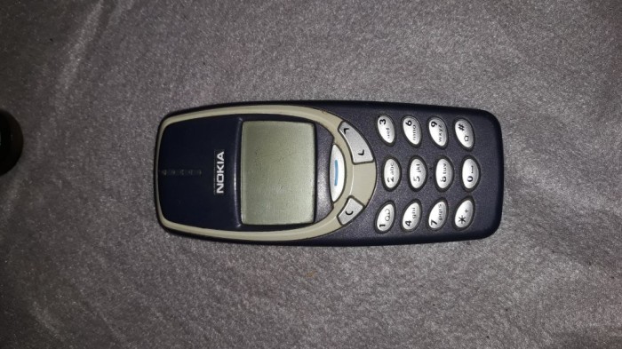 Nokia 3310" primul model"