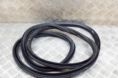 Garnitura ușă dreapta spate VOLVO V90 II 2017 OEM: 31371773 | 20516159 foto
