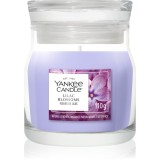 Yankee Candle Lilac Blossoms lum&acirc;nare parfumată Signature 110 g