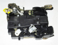 Broasca usa fata Renault Kangoo 1997-2007 partea dreapta , originala 7701046800 ; fara Blocare usi electromagnetica foto