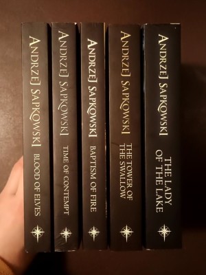 Andrzej Sapkowski - The Witcher vol. 3, 4, 5, 6, 7: Blood of Elves; Time of Contempt; Baptism of Fire; The Tower of the Swallow; The Lady of the Lake foto