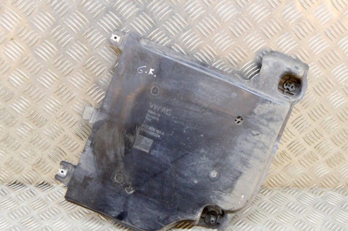 Scut motor st&acirc;nga spate SKODA KAMIQ 2021 OEM: 2Q0825101A 15512226