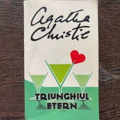 Agatha Christie Triunghiul etern