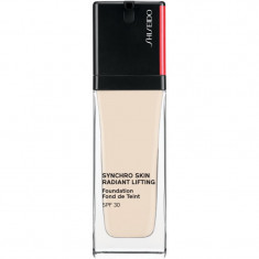 Shiseido Synchro Skin Radiant Lifting Foundation machiaj pentru lifting cu efect de stralucire SPF 30 culoare 110 Alabaster 30 ml
