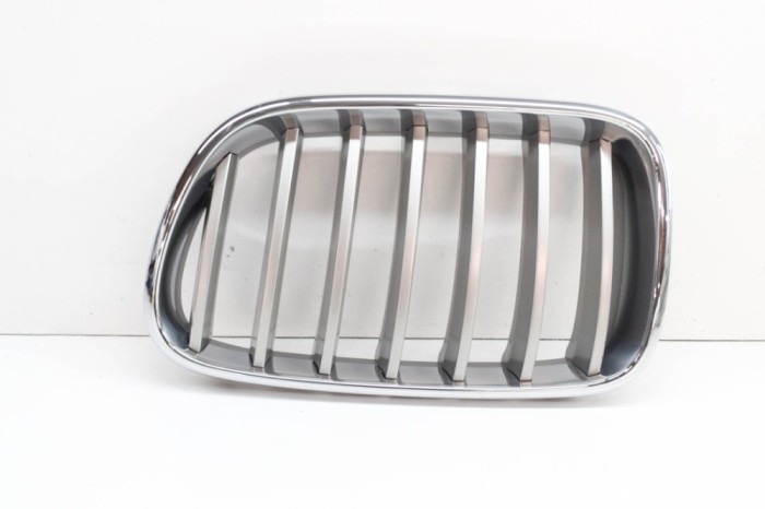 Grila st&acirc;nga față BMW X3 F25 2016 OEM: 51117237421,7237421 18048441