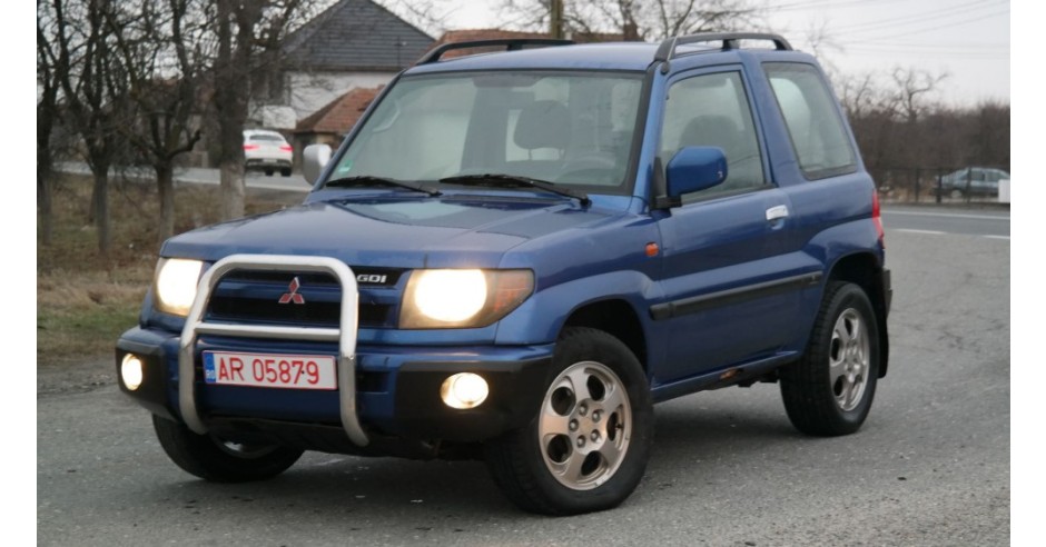 Mitsubishi pajero pinin 2001
