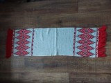 ** Stergar vechi taranesc Maramures tindeu de perete cusut de mana pe etamina, ata rosie si neagra