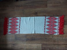 ** Stergar vechi taranesc Maramures tindeu de perete cusut de mana pe etamina, ata rosie si neagra