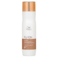 Wella Professionals Fusion Intense Repair Shampoo sampon hranitor pentru par deteriorat 250 ml foto