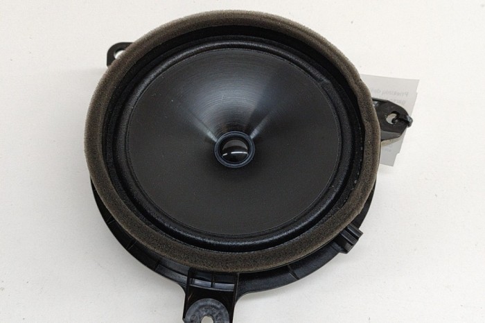 Difuzor ușă dreapta față TOYOTA YARIS _P21_ 2023 OEM: 86160-0D450 26287659