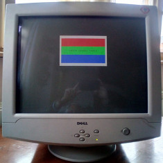 Monitor color CRT Dell, 17 inch, model E772p, cablu VGA incorporat, vintage