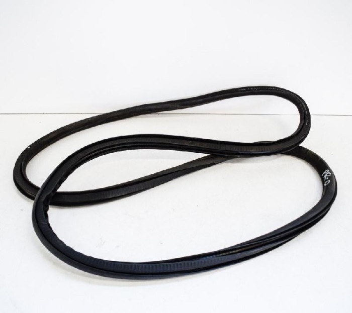 Garnitura ușă dreapta față OPEL ASTRA J 2013 OEM: 13259929 | 3239953