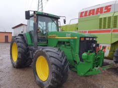 Tractor John Deere 8210 Premium, an 2001, AC, 4x4. IMPORT 2020. foto