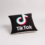 Cumpara ieftin Fata de perna Husa cu sigla TikTok, 45 x 45, Magrot 26037