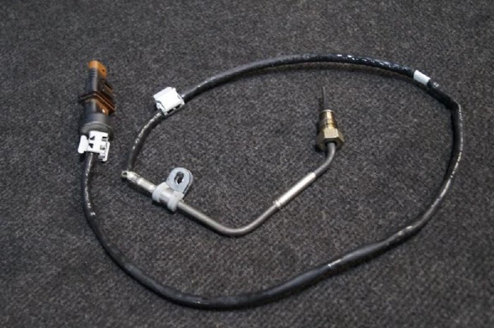 Senzor de temperatură VW PASSAT B8 3G2 2015 1981330