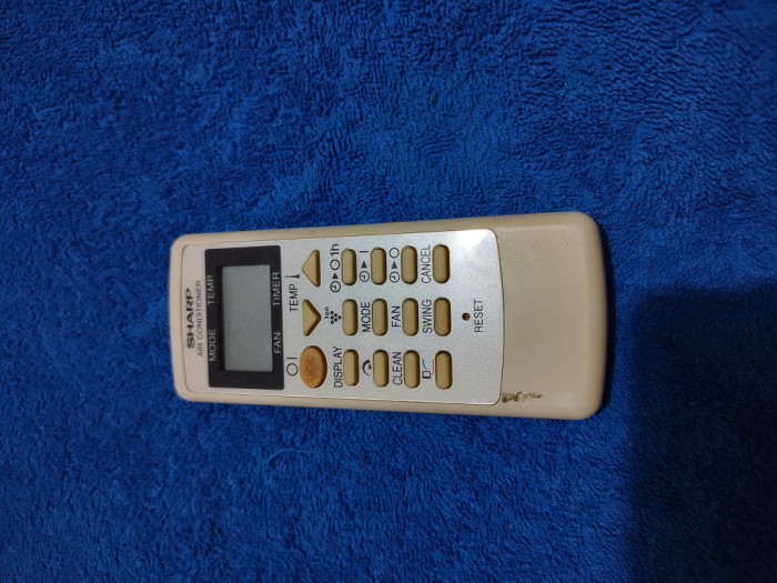 Telecomanda aer conditionat / telecomenzi aer conditionat ORIGINALE, SHARP , stare foarte buna, perfect functionala !!