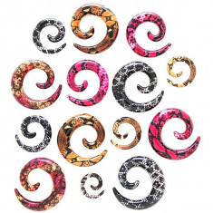 Expander pentru ureche – spirală, model piele de şarpe - Lățime: 4 mm, Culoare Piercing: Negru - K