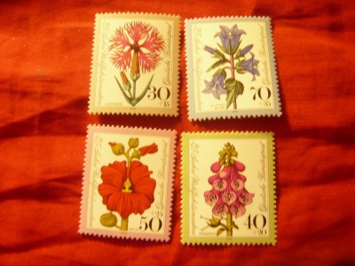 Serie RFG 1974 - FLORA , 4 valori foto