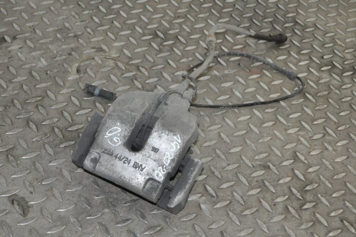 Etrier de fr&acirc;nă dreapta spate BMW X6 E71, E72 2013 11203458