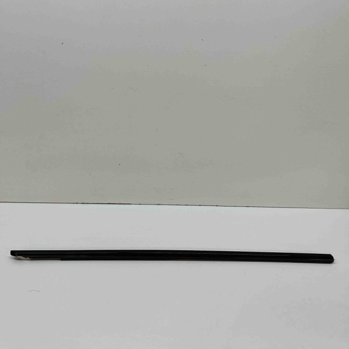 Chedar geam ușă dreapta față AUDI E-TRON GT 2023 OEM: 4J3837476C