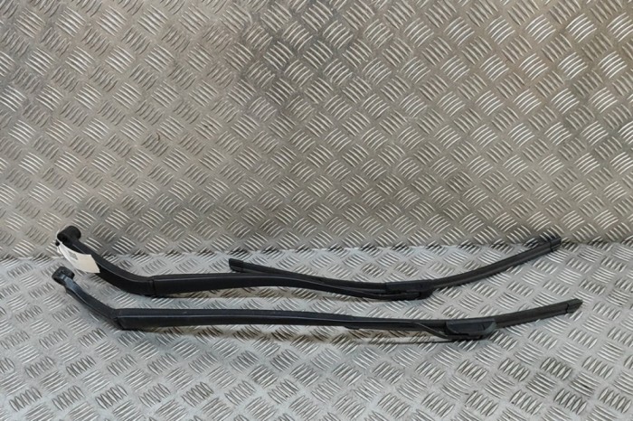 Braț ștergător față TOYOTA RAV 4 V XA50 2018 OEM: 85211-42210,85221-42220 30657178