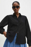 Cumpara ieftin Answear Lab camasa din bumbac femei, culoarea negru, cu guler clasic, regular