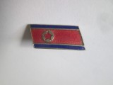 Rara! Coreea de Nord insigna colectie cu drapelul national din anii 60