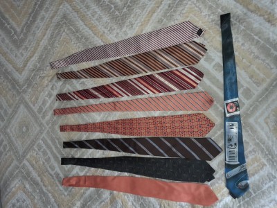 CRAVATA- CRAVATA VECHE- CRAVATE VECHI DIN MATASE- CRAVATE- MODA- FASHION- ESPRIT- LAMY- LOT 9 BUCATI foto