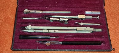 trusa set compas compasuri ORIGINAL RICHTER PRACISION P Va din trusa lipsesc 2 piese foto