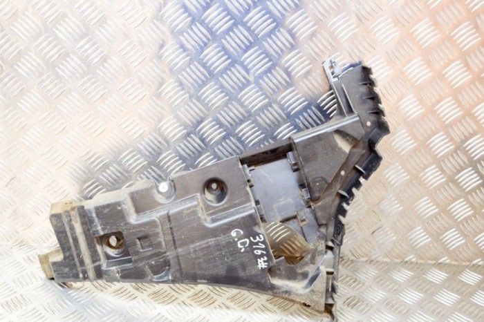 Suport bara de protecție dreapta spate VOLVO XC60 II 246 2017 OEM: 31425226 13548444