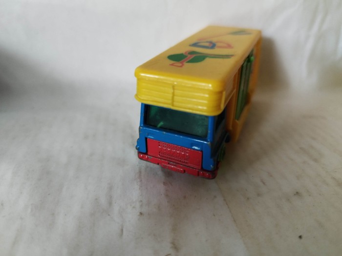 bnk jc Matchbox - My First Matchbox - Horse Box