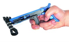 Pistol Pentru Strans Coliere foto
