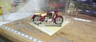 Model de colectie Simson 425 foto