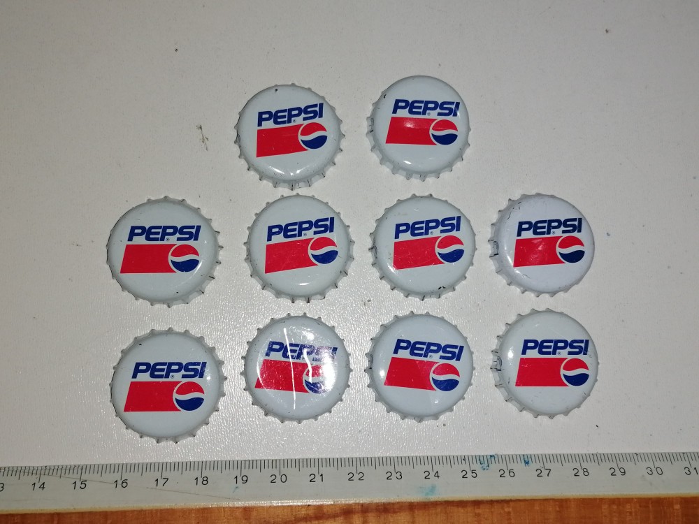 LOT 10 CAPACE VECHI PEPSI | Okazii.ro