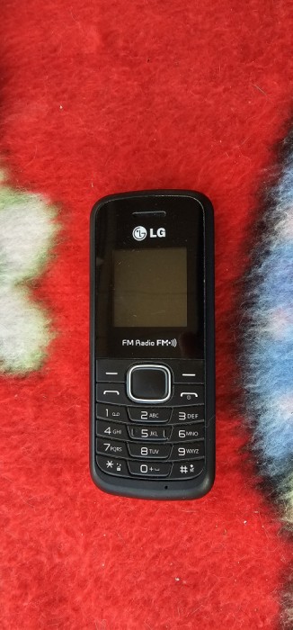 Telefon mobil LG B200E Negru , FUNCTIONEAZA .